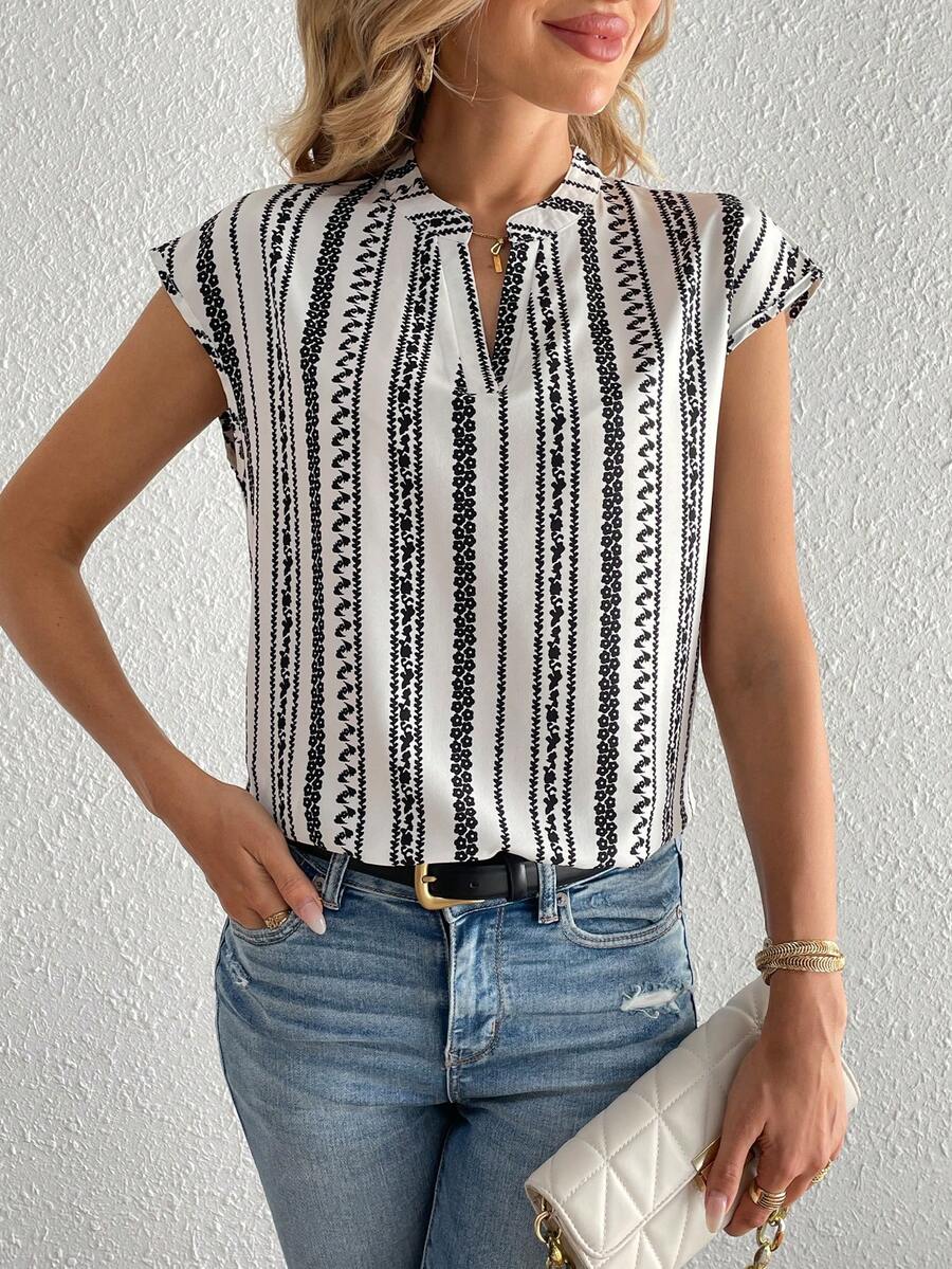 Ditsy Floral Print Notched Neck Batwing Sleeve Blouse - Black and White - View 1