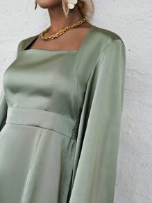 SHEIN Clasi 方領燈籠袖高衩緞面洋裝 - 薄荷綠 - 查看 3