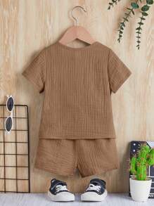 Casual Comfortable 2pcs/Set Baby Boy Half Buttoned Top And Shorts Outfit - Mocha Brown - View 2