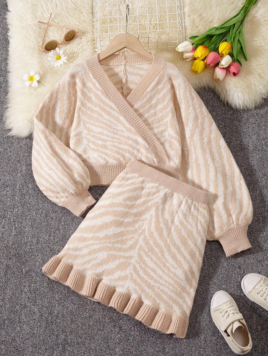 SHEIN 女大童斑馬紋圖案燈籠袖套頭毛衣&荷葉邊針織短裙 - 杏色 - 查看 1