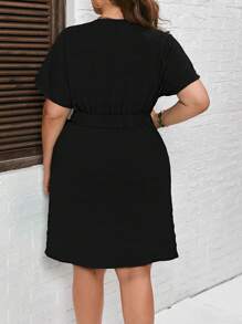 SHEIN Clasi Talla grande Vestido cruzado unicolor con nudo lateral - Negro - Ver 2