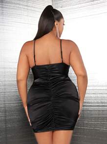 SHEIN SXY 大碼蕾絲邊褶邊素色吊帶洋裝 - 黑色 - 查看 6