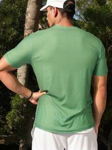 Manfinity Sport Corelite 男士山和字母圖案戶外T恤 - 綠色 - 查看 2