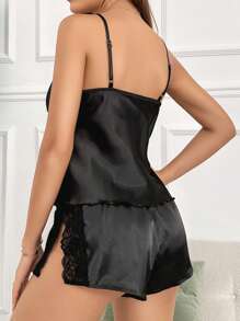 Conjunto de pijama con top de cami de satén con ribete de encaje y pantalones cortos - Negro - Ver 2