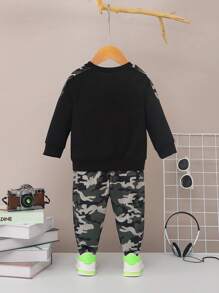 SHEIN 男嬰迷彩印花補丁貼口袋套頭衫和運動褲 - 彩色 - 查看 2