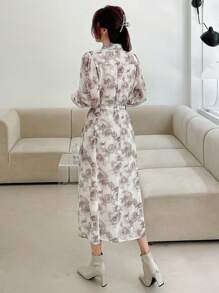 DAZY Sukienka z nadrukiem na całej powierzchni i paskiem przy szyi, sukienka jesienna - Morela - Zobacz 2