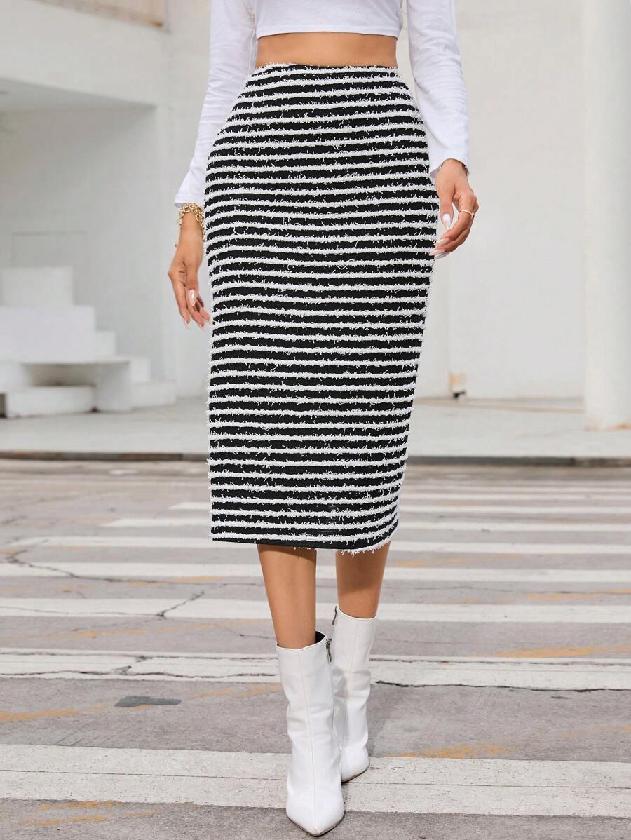 SHEIN Essnce 條紋印花直筒半身裙 - 黑與白 - 查看 1