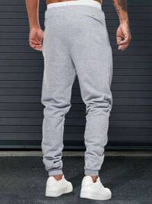 Manfinity LEGND 男式图案印花抽绳腰运动裤长款字母运动裤浅灰色外出哥特朋友、街头潮流运动裤、狂欢 - 淺灰色 - 查看 3