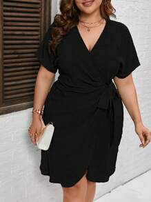 SHEIN Clasi Talla grande Vestido cruzado unicolor con nudo lateral - Negro - Ver 1