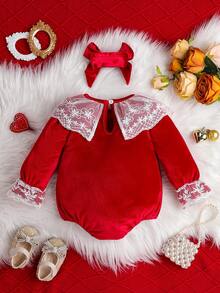 女嬰蕾絲拼接荷葉袖連體衣和頭巾