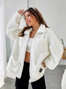 SHEIN EZwear Thư được vá Thả vai Áo khoác Teddy - trắng - Xem 3