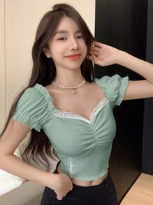 DAZY 蕾絲拼接雞心領褶邊緊身上衣短款T恤 - 綠色 - 查看 3