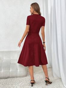 SHEIN Essnce Chất rắn Váy chữ A - Màu Đỏ Sâu - Xem 2