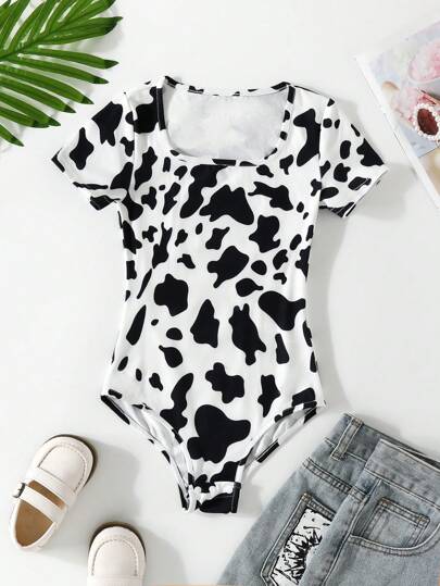 SHEIN Sparklyn Mameluco blanco de manga corta con estampado de vaca en estilo casual y lindo para niña preadolescente para primavera y verano
