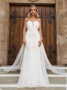 Floral Appliques Mesh Overlay Tube Wedding Dress
