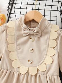 SHEIN Jeune Fille Festonné À Nœud Papillon Robe & Chapeau