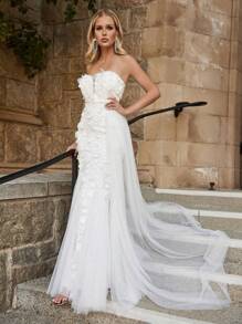 Floral Appliques Mesh Overlay Tube Wedding Dress