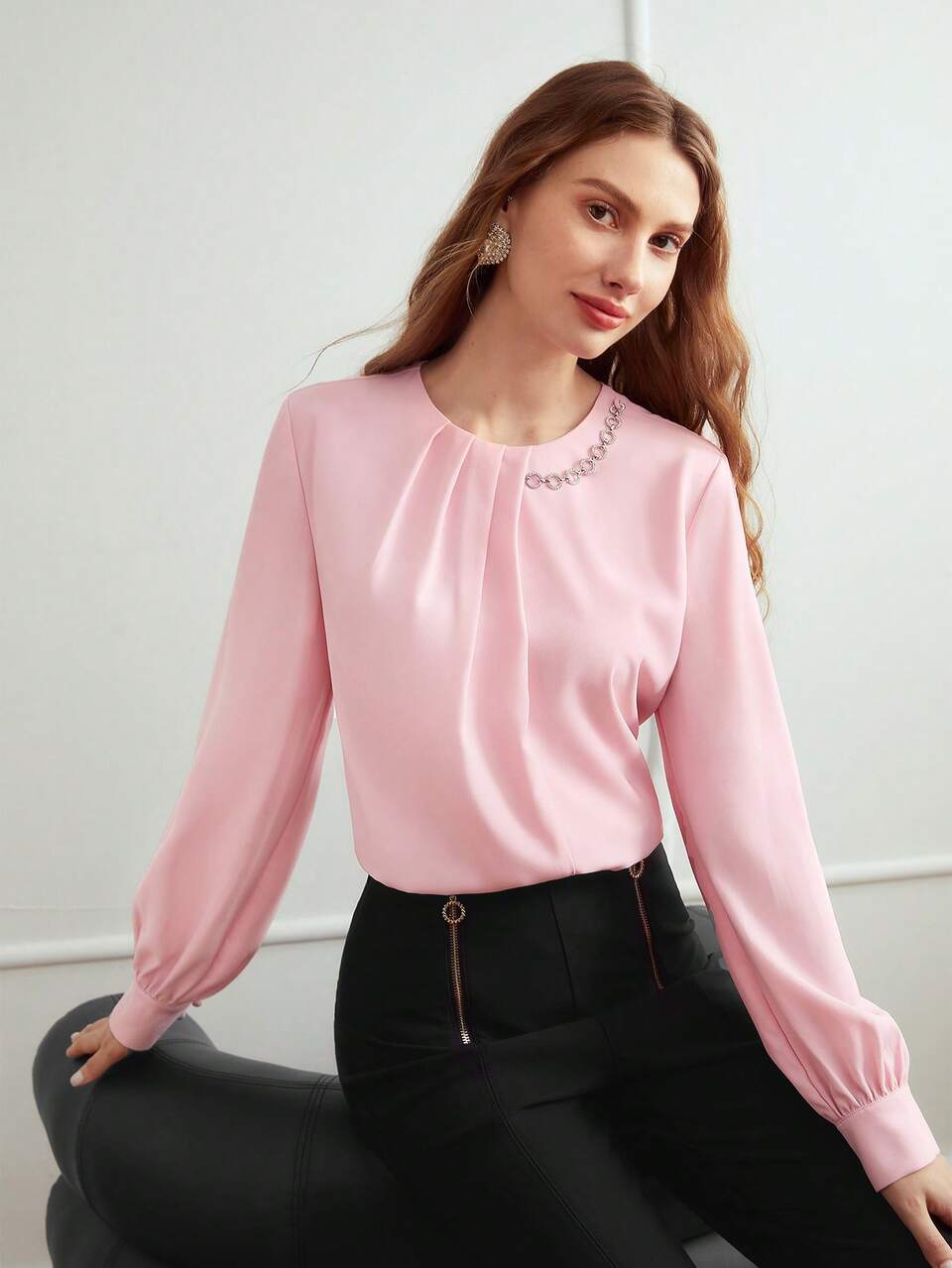 CHAIN DECOR BLOUSE