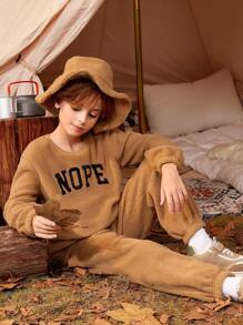 SHEIN Chico preadolescente Pullover con bordado de letra con bolsillo de canguro de hombros caídos forro polar con pantalones - Camel - Ver 1