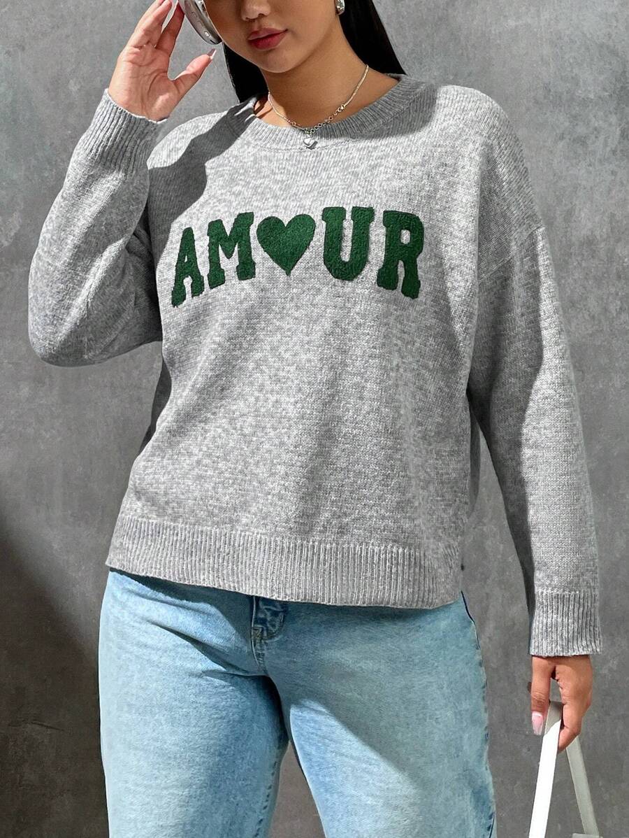 SHEIN EZwear Hơn Lá thư & Hình trái tim Thả vai Áo len - Màu Xám nhạt - Xem 1