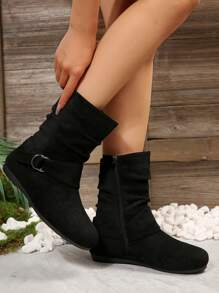 EMERY ROSE 2025 新款女士时尚靴子,黑色仿麂皮褶饰休闲靴,拉链和金属扣设计,圆头平底靴,户外百搭优雅舒适 - 黑色 - 查看 5