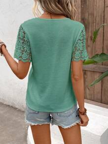 SHEIN LUNE Contrast Lace Notched Neck Tee - Green - View 2