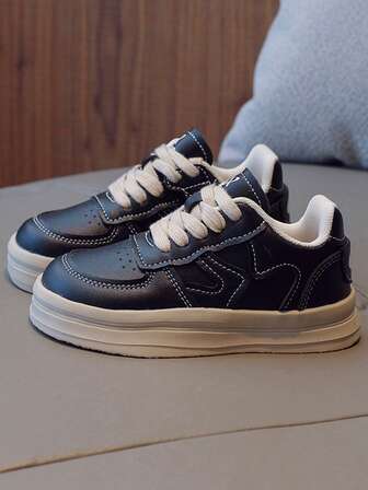 1雙時尚,舒服的和簡約風孩子們的運動鞋