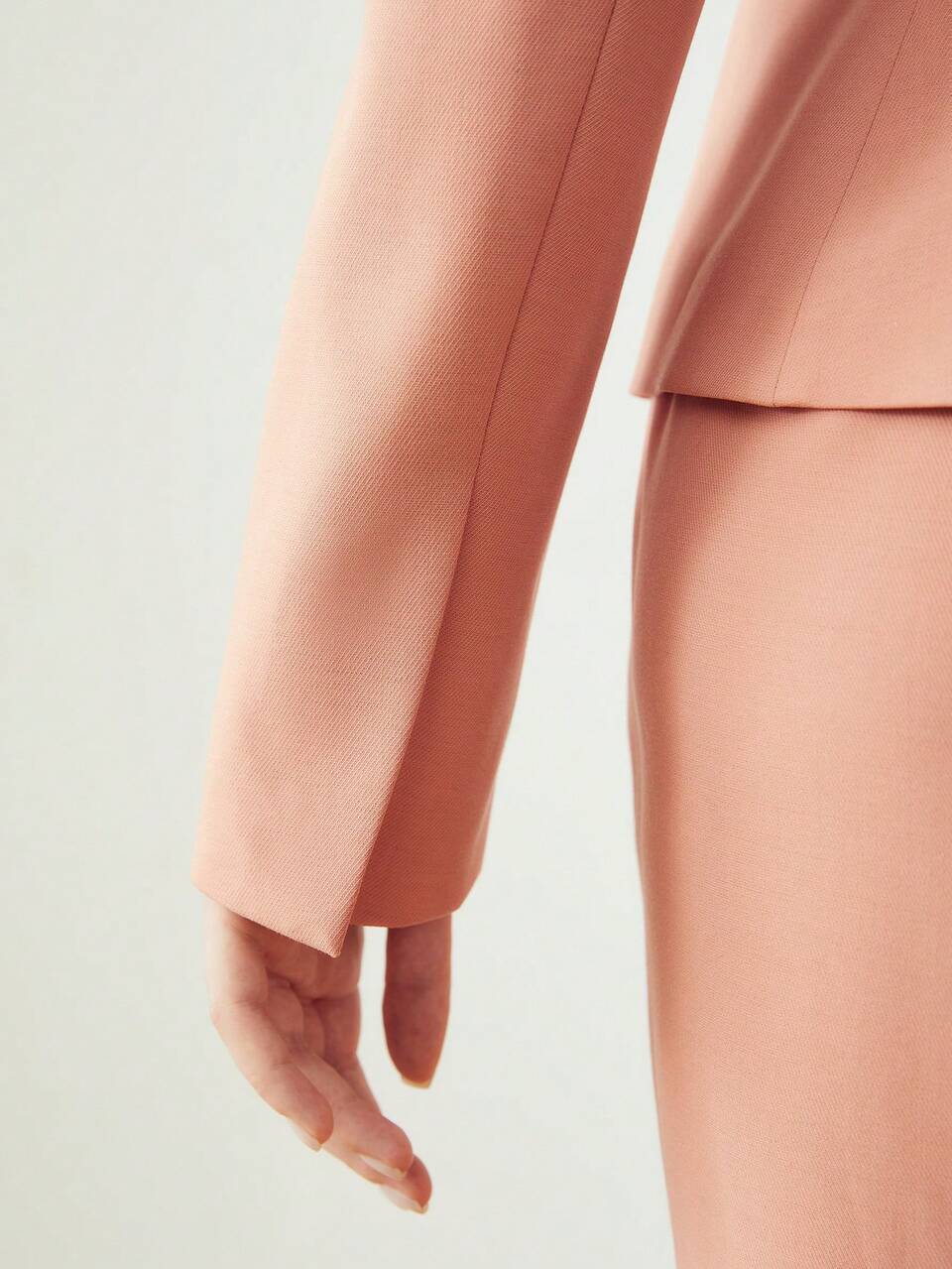 MOTF ONE-BUTTON VISCOSE-BLEND BLAZER