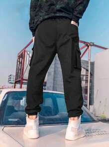 Manfinity EMRG 男士側翻蓋口袋腰部抽繩工裝褲 - 黑色 - 查看 2