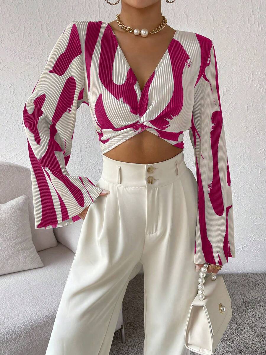 Chiquease In Đồ họa Mặt trước xoắn Áo sơ mi Crop - Màu Hồng Tươi - Xem 1