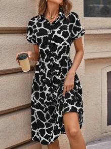 SHEIN Clasi 滿版印花前紐扣腰帶襯衫洋裝 - 彩色 - 查看 1