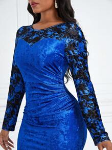 SHEIN Lady Floral Print Ruched Side Velvet Bodycon Dress - Blue - View 6