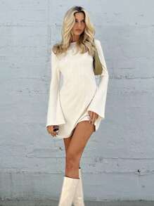 Siren Gaze 素色露背緊身洋裝 - 杏色 - 查看 3