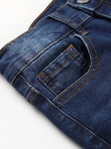 SHEIN TWEEN BOY 百搭休闲现代街头学院风猫须破洞可调节腰部弹性五口袋紧身牛仔裤，全年百搭时尚牛仔必备品 - 深色水洗藍 - 查看 4