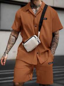 Manfinity Homme 男士字母貼布襯衫&短褲 - 卡其色 - 查看 1