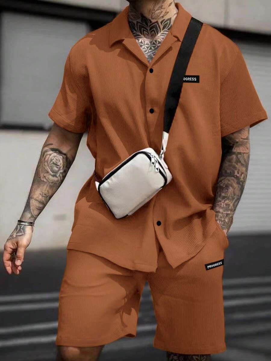 Manfinity Homme 男士字母貼布襯衫&短褲 - 卡其色 - 查看 1