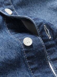 Manfinity Homme Men Ripped Frayed Raw Hem Denim Shirt Without Tee, Oversize Long Sleeve Button Up Blue  Rapper Denim Shirt - Medium Wash - View 4