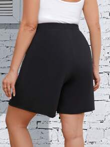 Calvaya 大碼帶扣細節下擺開叉短褲 - 黑色 - 查看 2