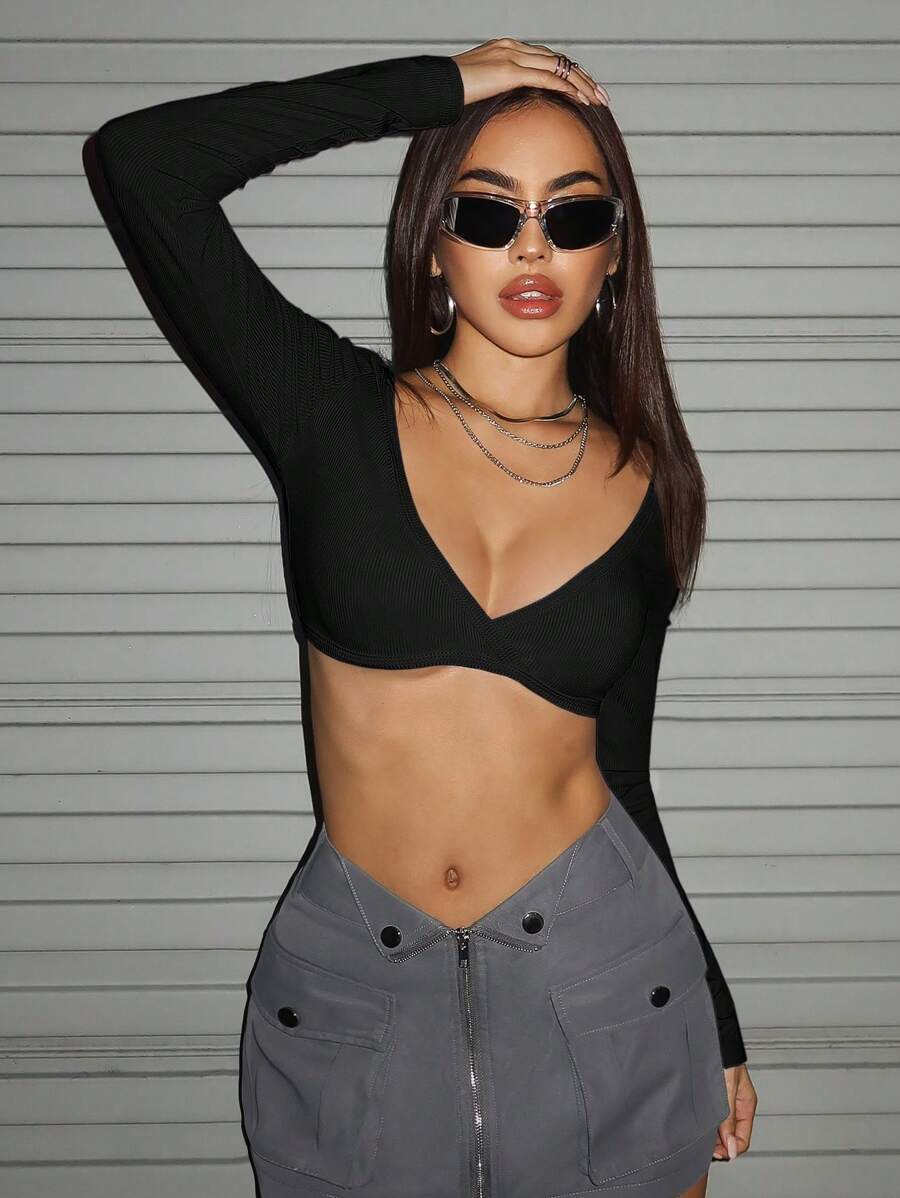 SHEIN ICON 春夏黑色實色短款上衣