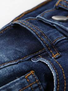 SHEIN TWEEN BOY 百搭休闲现代街头学院风猫须破洞可调节腰部弹性五口袋紧身牛仔裤，全年百搭时尚牛仔必备品 - 深色水洗藍 - 查看 2