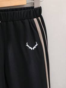 SHEIN 男小童鹿角圖案織帶拼接T恤和運動褲 - 彩色 - 查看 3