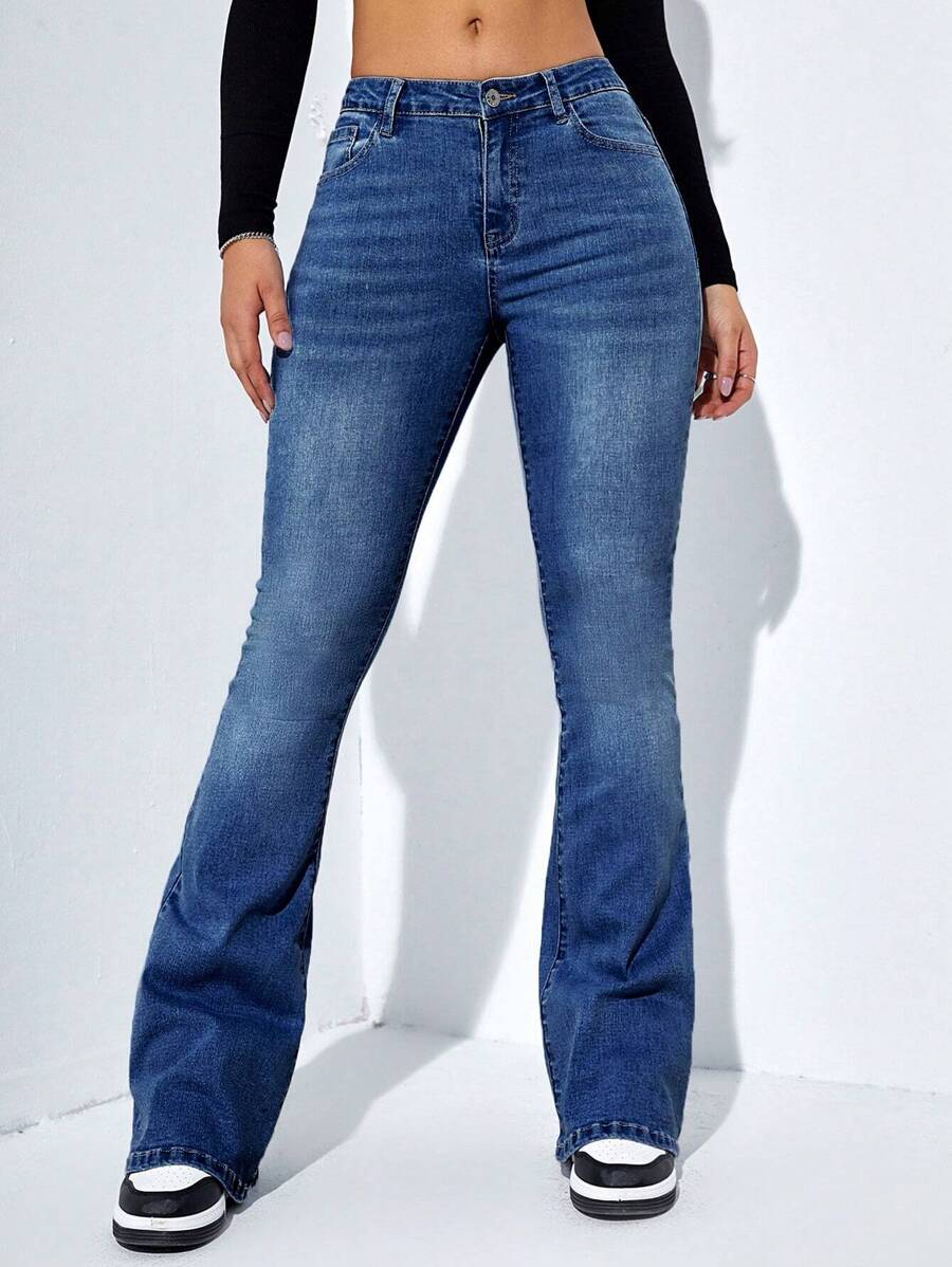 Flexra Jeans con bolsillo oblicuo de pierna bootcut - Azul lavado medio - Ver 1