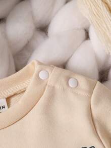 男嬰字母圖案衛衣和衛褲和帽 - 杏色 - 查看 6