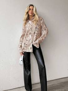 SHEIN Essnce Camisa con estampado de hombros caídos - Multicolor - Ver 4