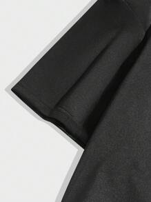 Manfinity ZONE917 Loose Fit Men's Geometric Print T-Shirt & Drawstring Waist Shorts Set