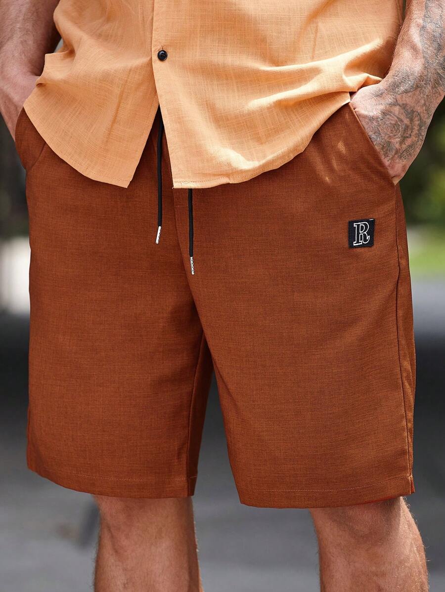 Manfinity Homme 男士字母貼布腰部抽繩短褲 - 鏽棕色 - 查看 1