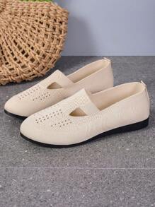 Plus Size Women's Beige Hollow-Out Comfortable Flat Shoes, Spring/Summer - Beige - View 2
