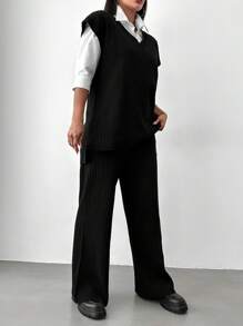 EURMUSE Split Hem Sweater Vest & Knit Pants Without Blouse - Black - View 4