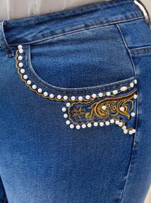 Mulvari 大碼花卉刺繡牛仔喇叭褲 - 中等水洗藍 - 查看 6