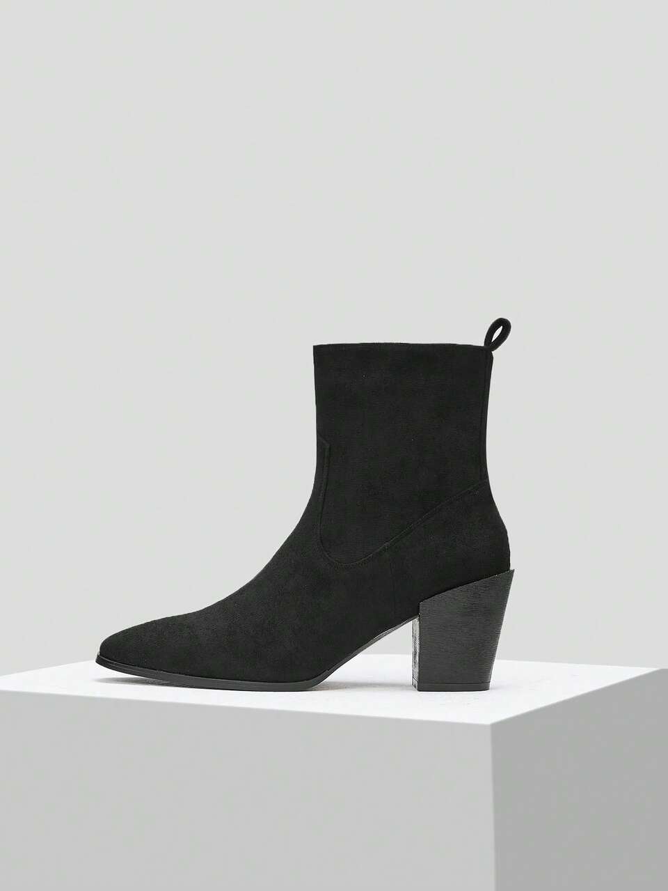 MOTF BLOCK HEEL BOOTIES